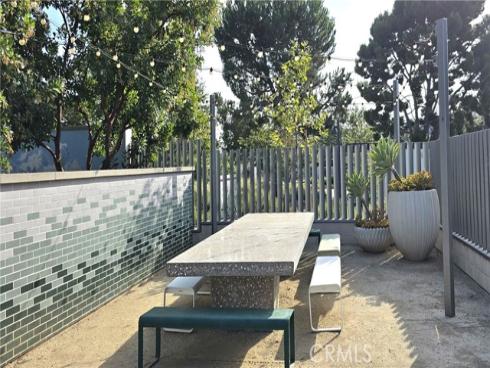 610  Cultivate  , Irvine, CA