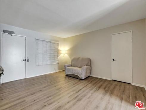 82  Eagle  43 , Irvine, CA