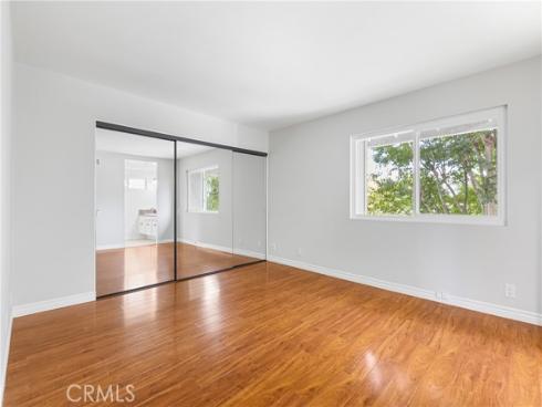 32  Goldenbush  , Irvine, CA