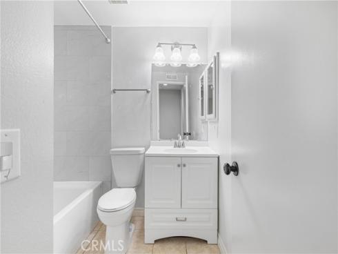 32  Goldenbush  , Irvine, CA