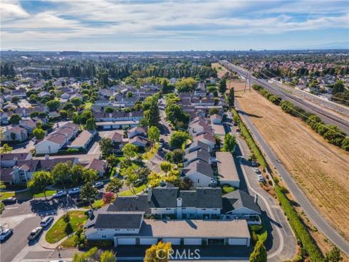 32  Goldenbush  , Irvine, CA