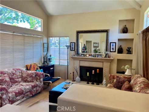 10 Laconia , Irvine, CA