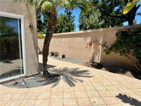 10 Laconia , Irvine, CA