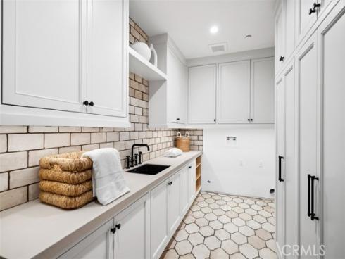 31  Black Hawk  , Irvine, CA