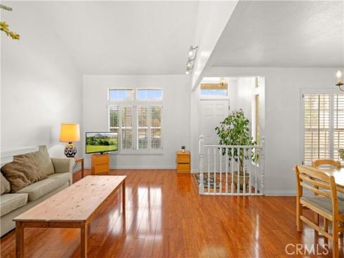 16  Wellesley  2 , Irvine, CA