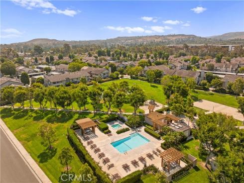 16  Wellesley  2 , Irvine, CA