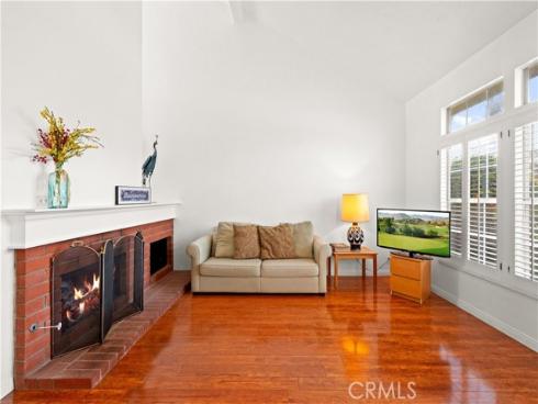 16  Wellesley  2 , Irvine, CA