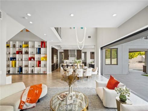 55  Hartman  , Irvine, CA