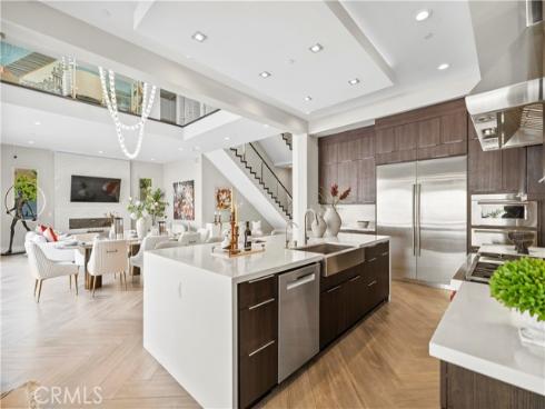 55  Hartman  , Irvine, CA