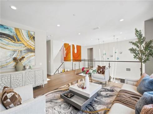 55  Hartman  , Irvine, CA