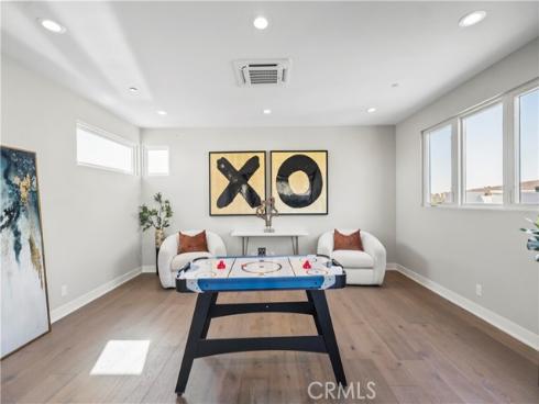 55  Hartman  , Irvine, CA