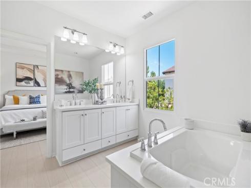 157  Rodeo  , Irvine, CA