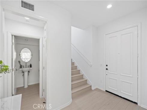 157  Rodeo  , Irvine, CA