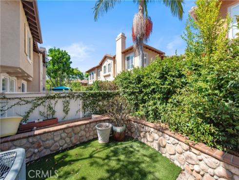 31  Poppy  50 , Irvine, CA