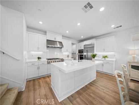 205  Culture  , Irvine, CA