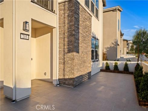 205  Culture  , Irvine, CA