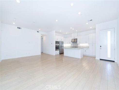 207  Abacus  , Irvine, CA