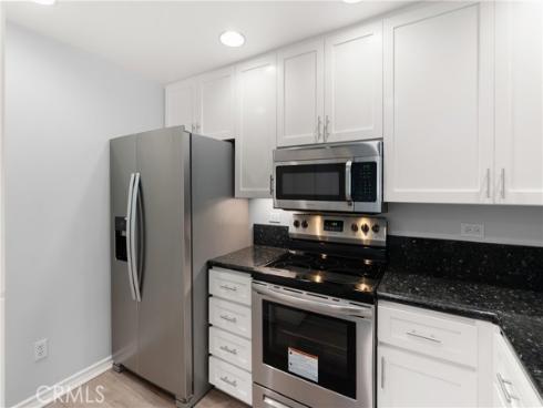 2243  Martin  217 , Irvine, CA