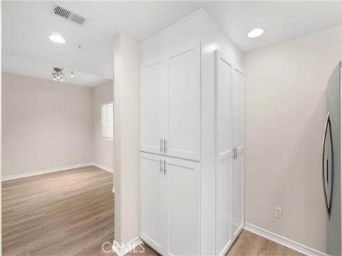 2243  Martin  217 , Irvine, CA