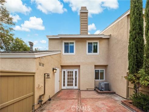 21  Greenbough  124 , Irvine, CA