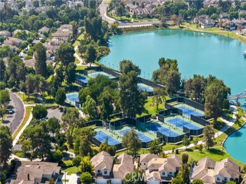 21  Greenbough  124 , Irvine, CA