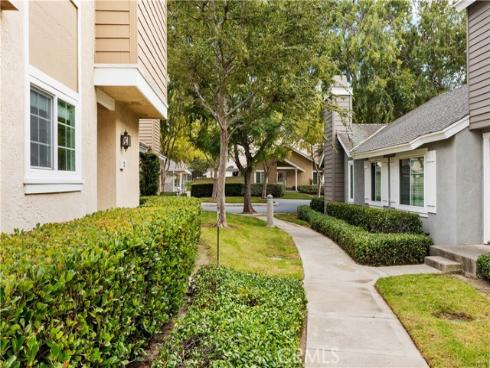 21  Greenbough  124 , Irvine, CA