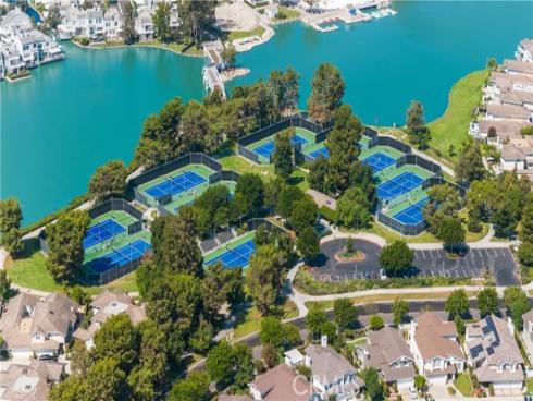 21  Greenbough  124 , Irvine, CA