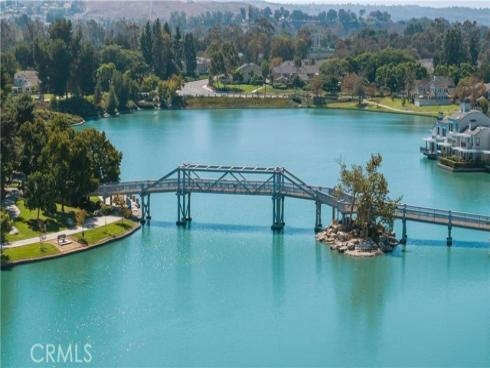 21  Greenbough  124 , Irvine, CA