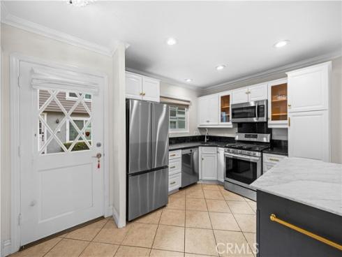 21  Greenbough  124 , Irvine, CA