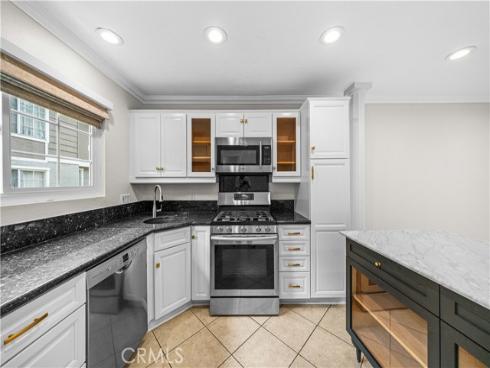 21  Greenbough  124 , Irvine, CA