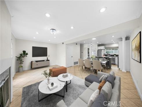 21  Greenbough  124 , Irvine, CA