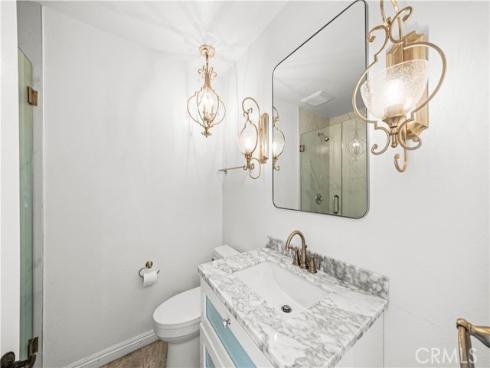 21  Greenbough  124 , Irvine, CA