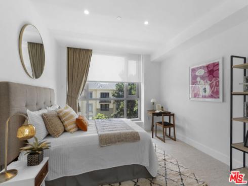 8049  Scholarship  , Irvine, CA