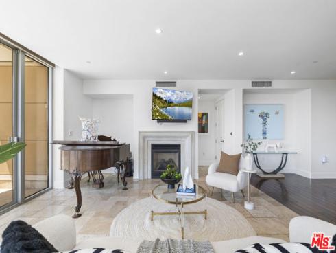 8049  Scholarship  , Irvine, CA