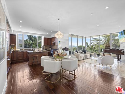 8049  Scholarship  , Irvine, CA