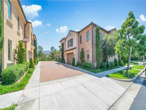 126 Toretta , Irvine, CA