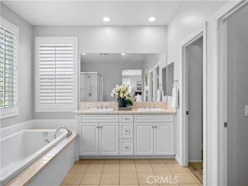 228  Wicker  , Irvine, CA