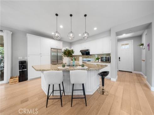 228  Wicker  , Irvine, CA