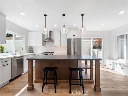 22  Silkleaf  , Irvine, CA