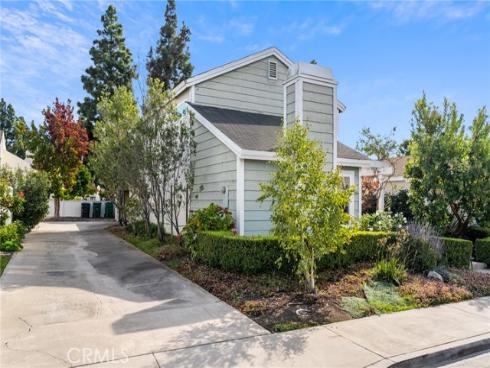 22  Silkleaf  , Irvine, CA