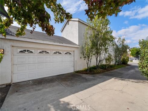 22  Silkleaf  , Irvine, CA