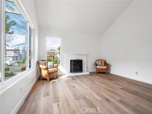 22  Silkleaf  , Irvine, CA