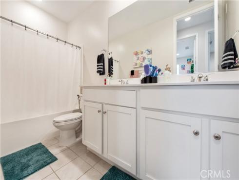 153  Spectacle  , Irvine, CA