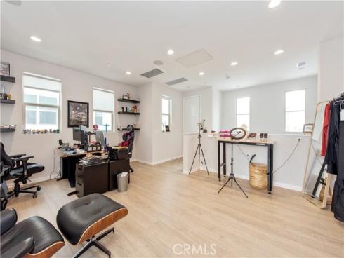 153  Spectacle  , Irvine, CA