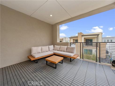 153  Spectacle  , Irvine, CA