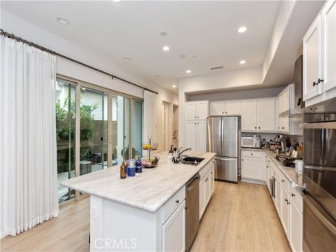 153  Spectacle  , Irvine, CA