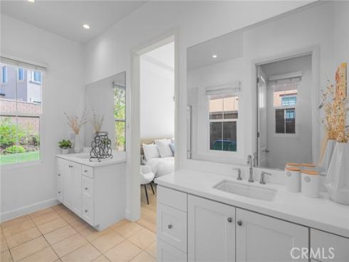 98  Quill  , Irvine, CA