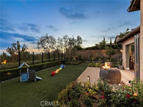 137  Sunset  , Irvine, CA