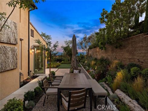 137  Sunset  , Irvine, CA