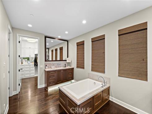 137  Sunset  , Irvine, CA